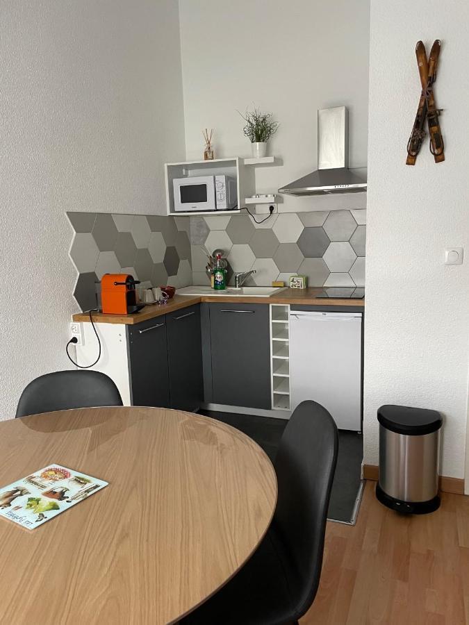 Studio Isard, Wifi Et Parking Gratuit, Navette Gratuite Au Pied De La Residence, Possibilite Forfait Menage Et Location Linge De Lit Et Toilette, A 10 Minutes A Pied Du Centre Ville フォン・ロム エクステリア 写真